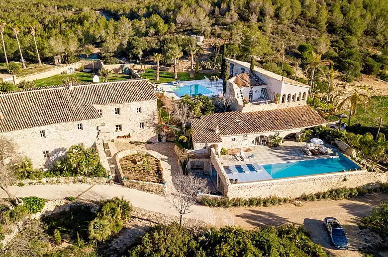 Green Finca Barcelona - Location villa de luxe - Catalogne - ChicVillas - 2